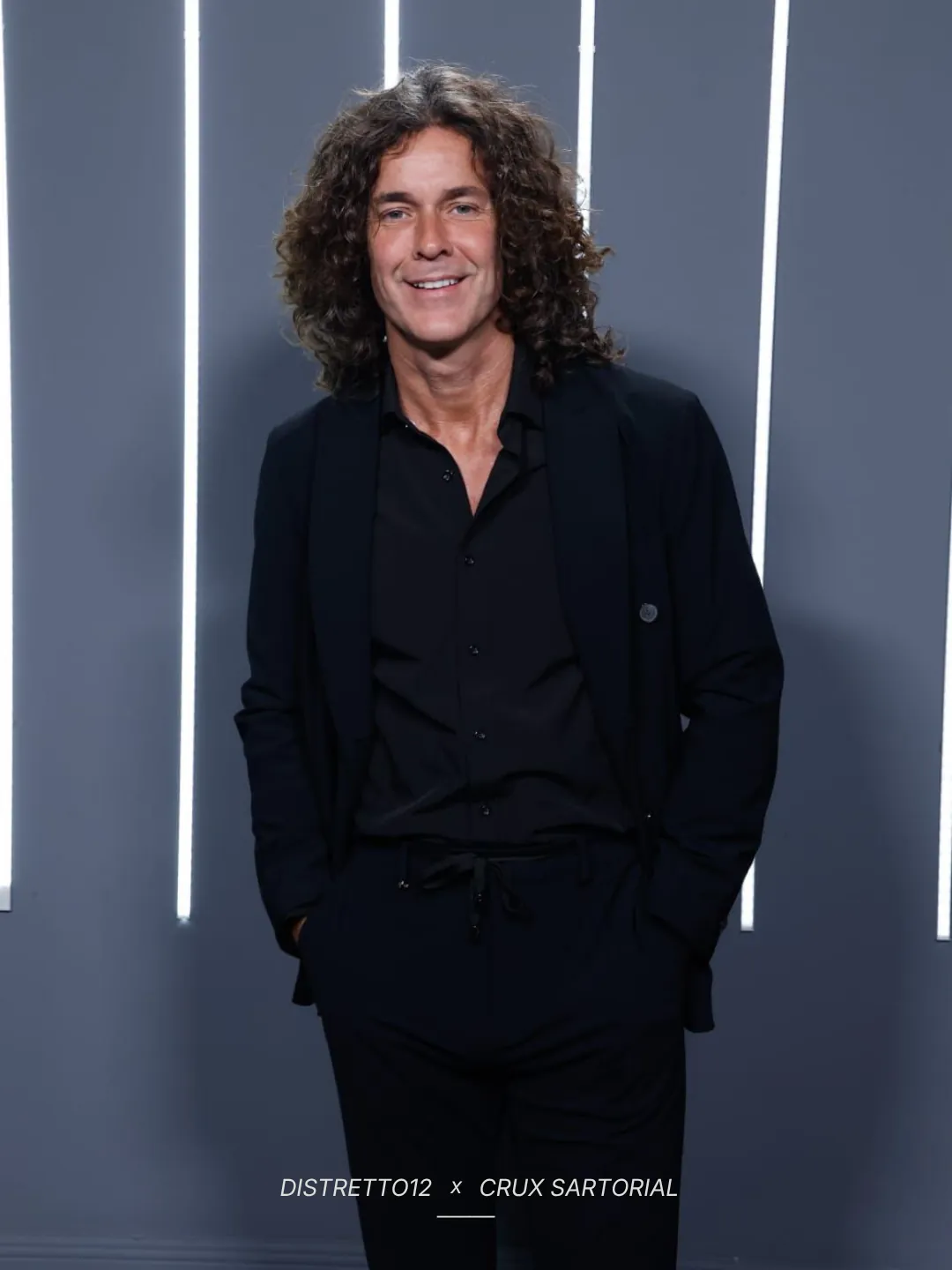 Mariano Martínez con un look negro de CRUX